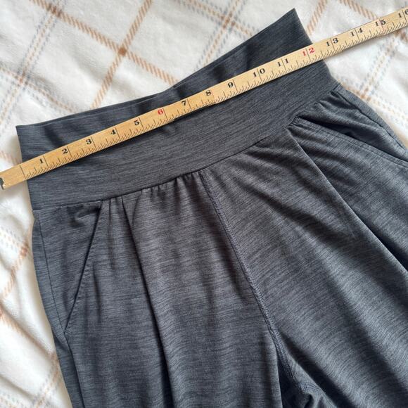 Vuori Lux Harem Pants Joggers Performance Size XS Gray Pockets - Picture 6 of 8